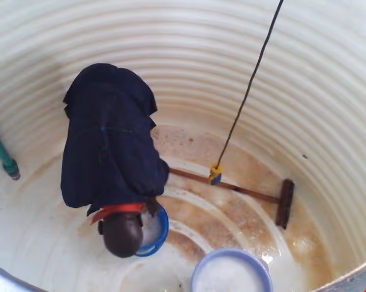 Water tank cleaning in Dubai villa